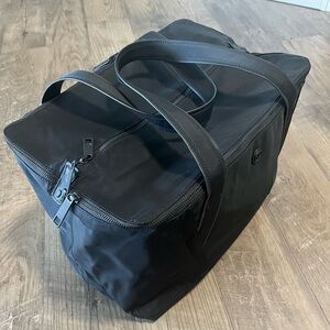 Lululemon Out of Range Bag 28L